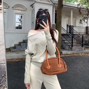 Colorful Contrast Shoulder Cut-Out Long Sleeve Knit Top for Women, Trendy Slim-Fitting Off-Shoulder Top
